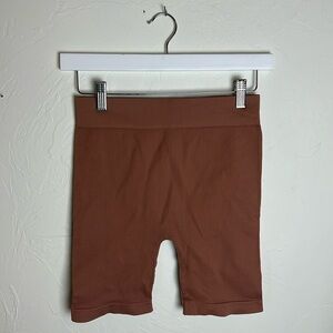 Ribbed Mocha Biker Shorts